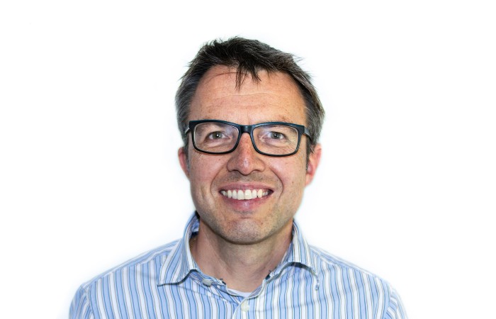 Studium der Psychologie an der Karl-Franzens-Universität in Graz/Österreich, vierjährige Ausbildung in kognitiver Verhaltenstherapie, Weiterbildung in Entwicklungstherapie und Paartherapie; Seit 2022 Direktor der Beratungsstelle o.sparber@consultoriokolbe.it