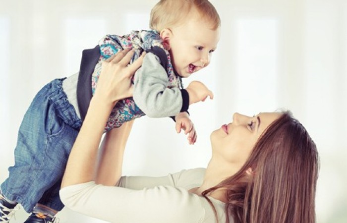 I corsi post parto forniscono un supporto multidisciplinare e permettono di affrontare in modo positivo e sereno i primi mesi di vita del bambino. Oltre ad una preparazione teorica, il corso fornisce un bagaglio di strumenti utili per affrontare al meglio il momento del dopo parto, sia fisicamente che psicologicamente.